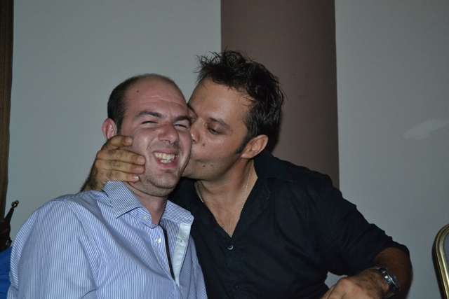 κατι ειχα ταξει για Gay ζευγαρακι........<br />Αλλο περιμενα κ αλλο μου βγηκε......